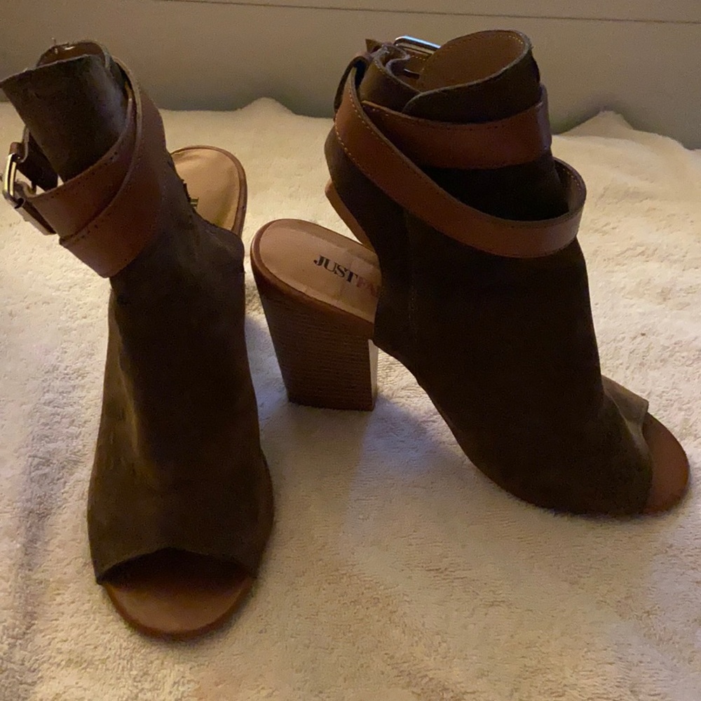 Just Fab olive green ankle booties